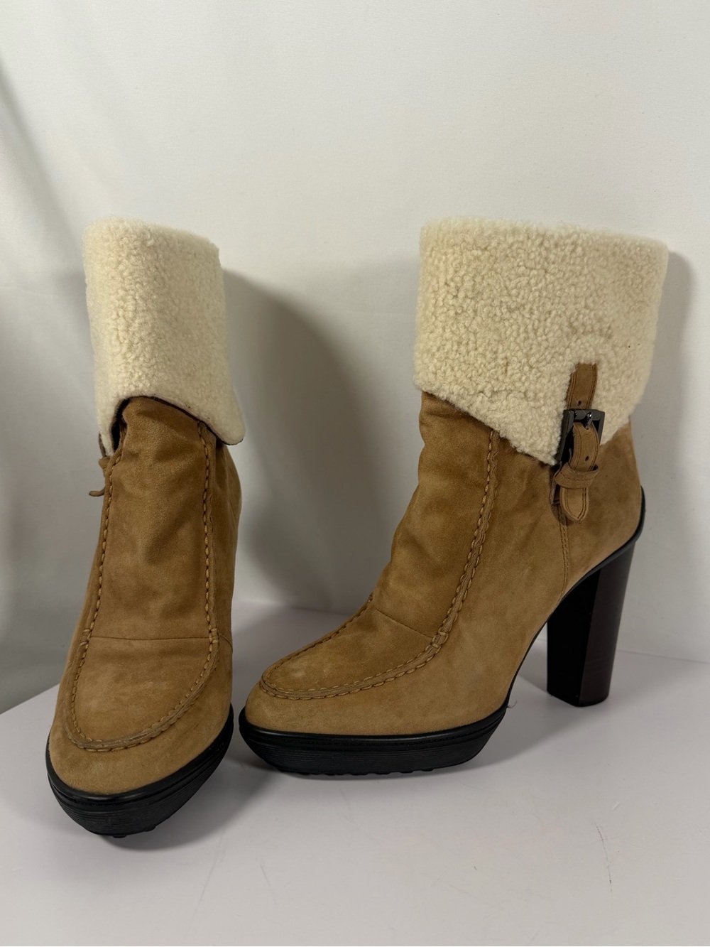 Tod’s Tan Suede Shearling Cuff Platform Heeled Boots Size 37